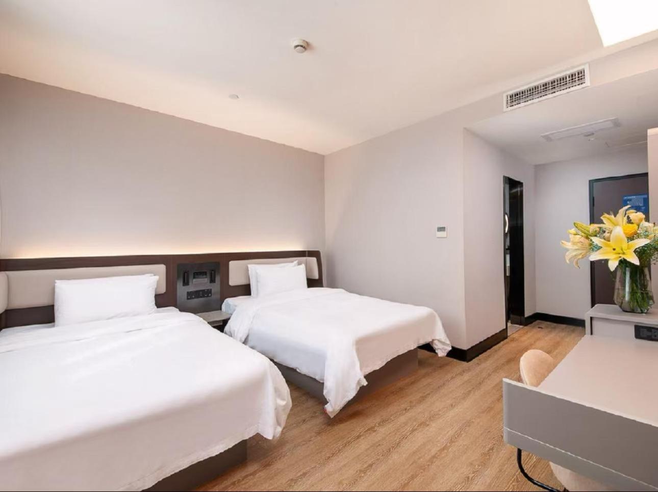 Hanting Hotel Shanghai Babaiban Pudian Road Subway Station Exteriör bild