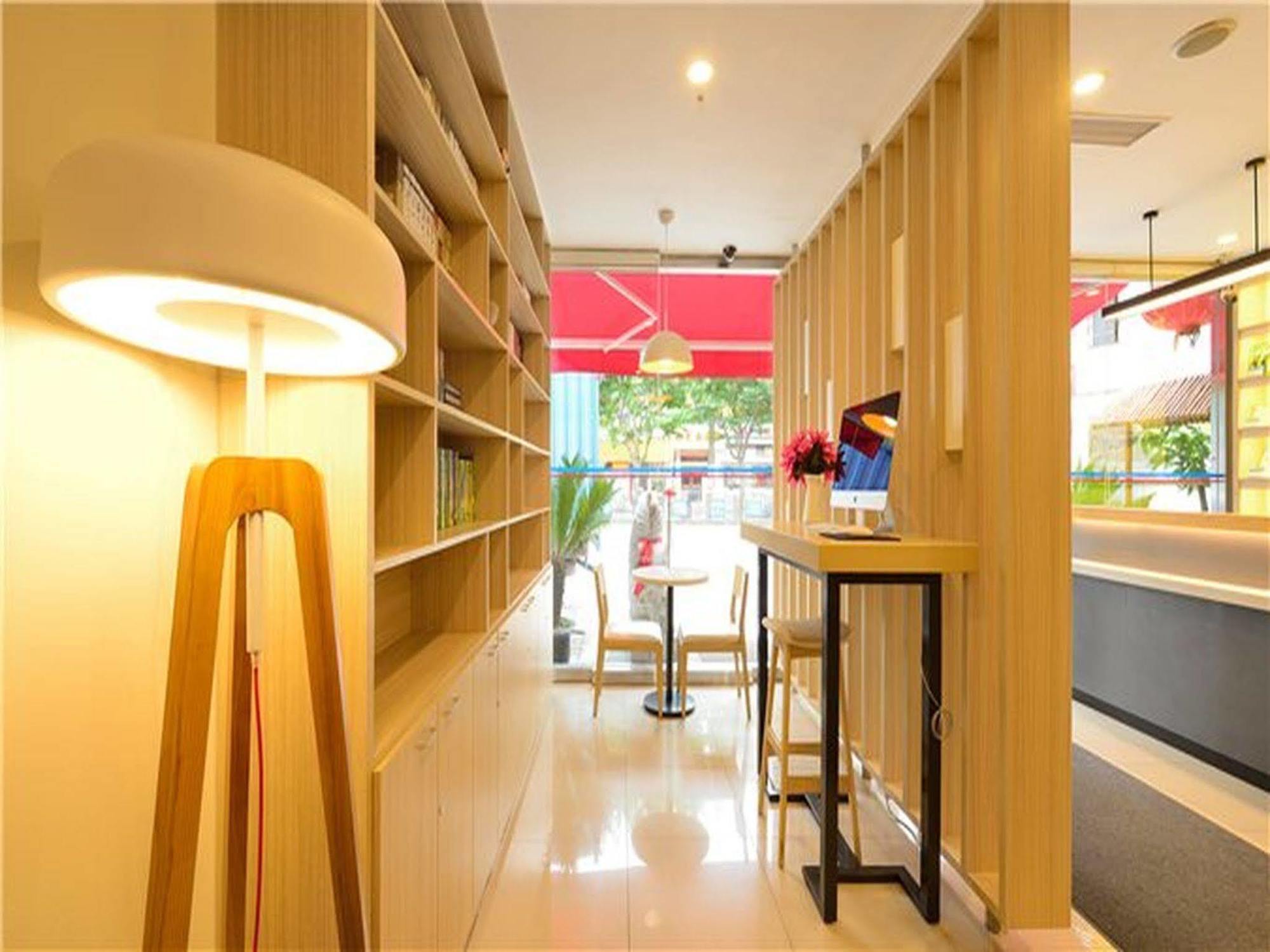 Hanting Hotel Shanghai Babaiban Pudian Road Subway Station Exteriör bild